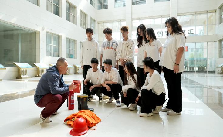 图片3.jpg 图片3.jpg