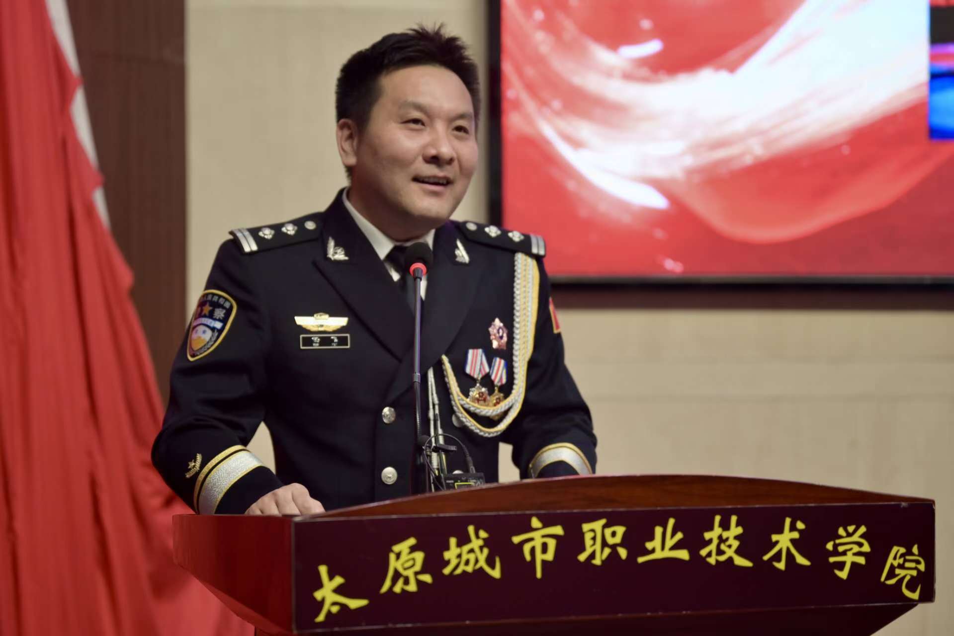 0c19a1f05e8244a4c51d0e1ca2e67c4.jpg 0c19a1f05e8244a4c51d0e1ca2e67c4.jpg