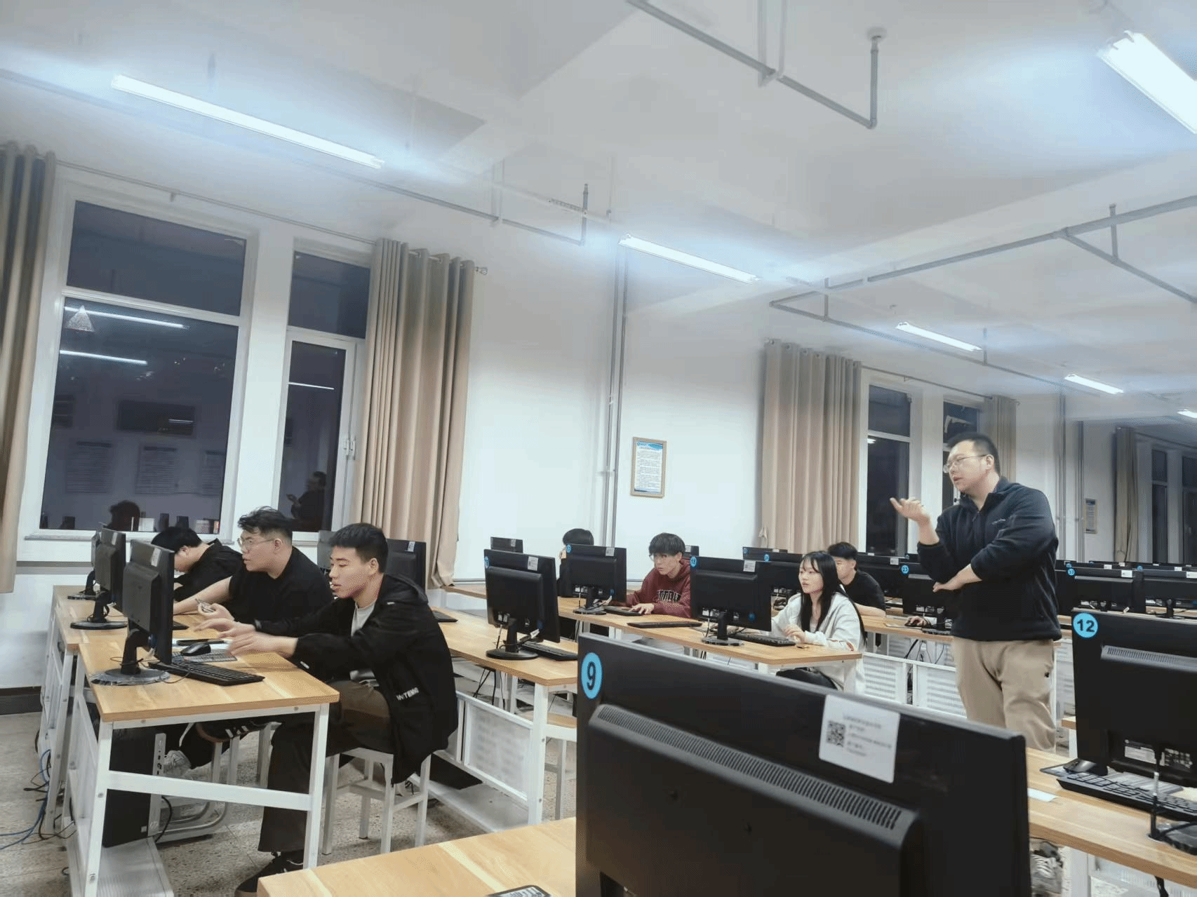 图片4.png 图片4.png