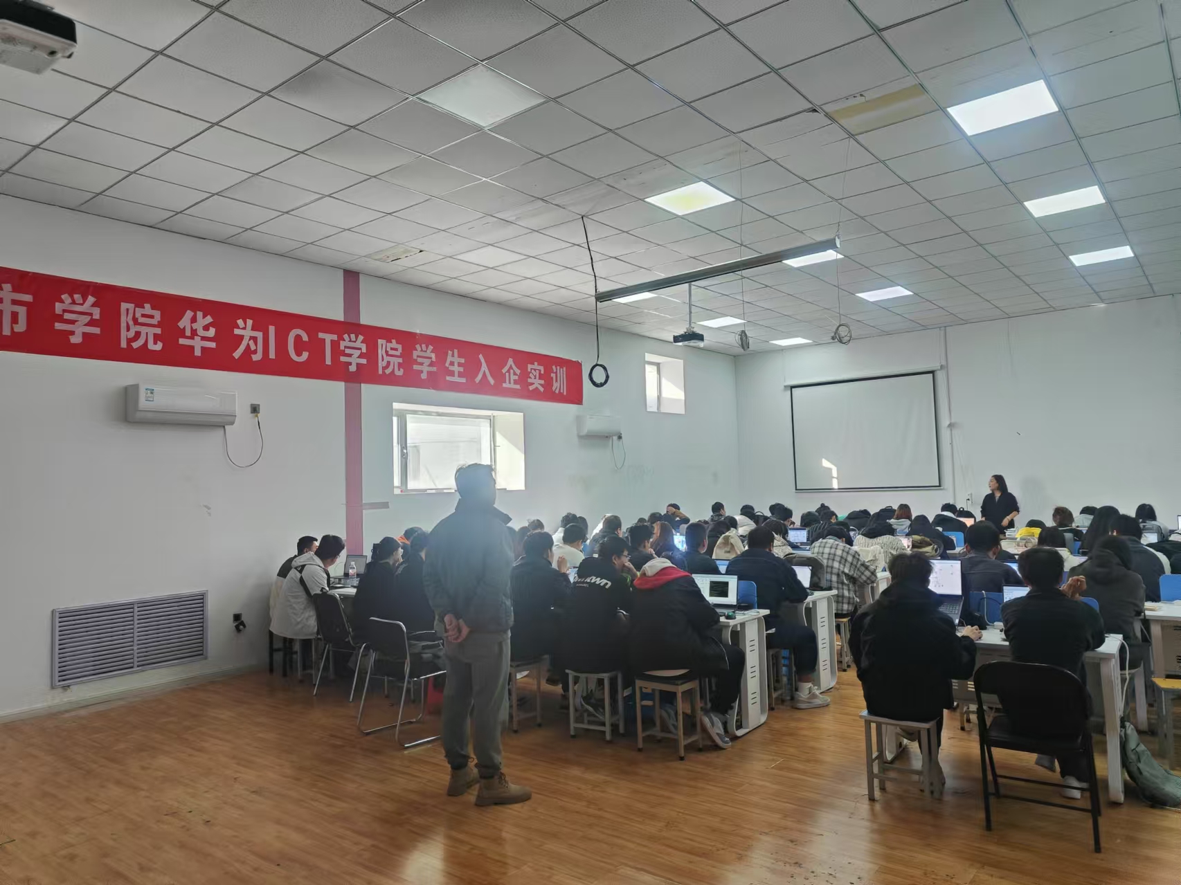 caa8d4fc60e361ac6fa42d36b49b1d4.jpg caa8d4fc60e361ac6fa42d36b49b1d4.jpg