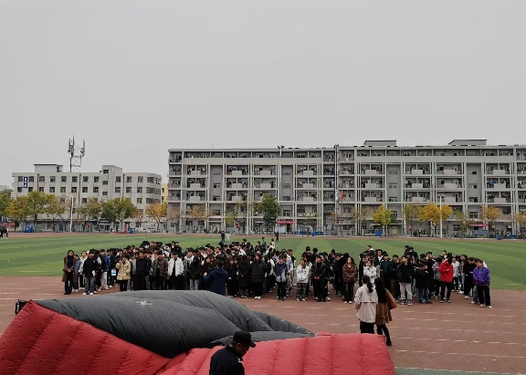图片2.jpg 图片2.jpg